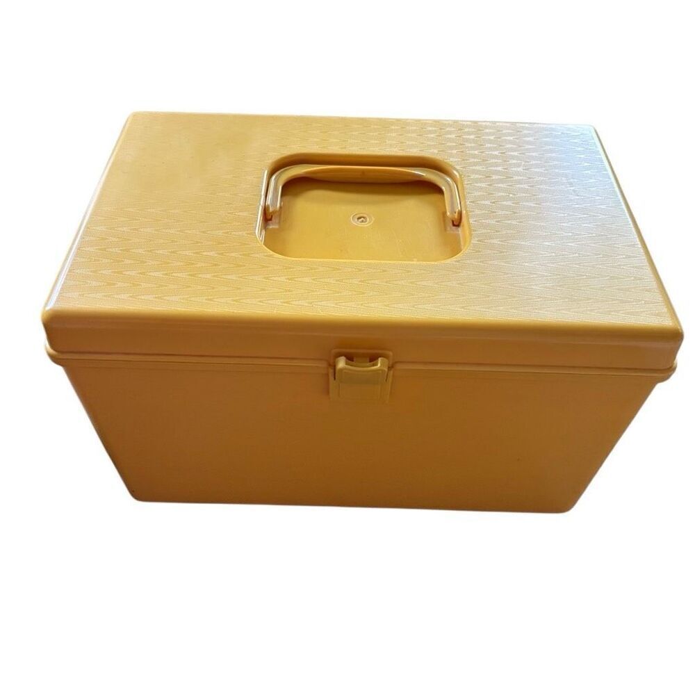 Wilson Wil-Hold Large Sewing Box *Read*